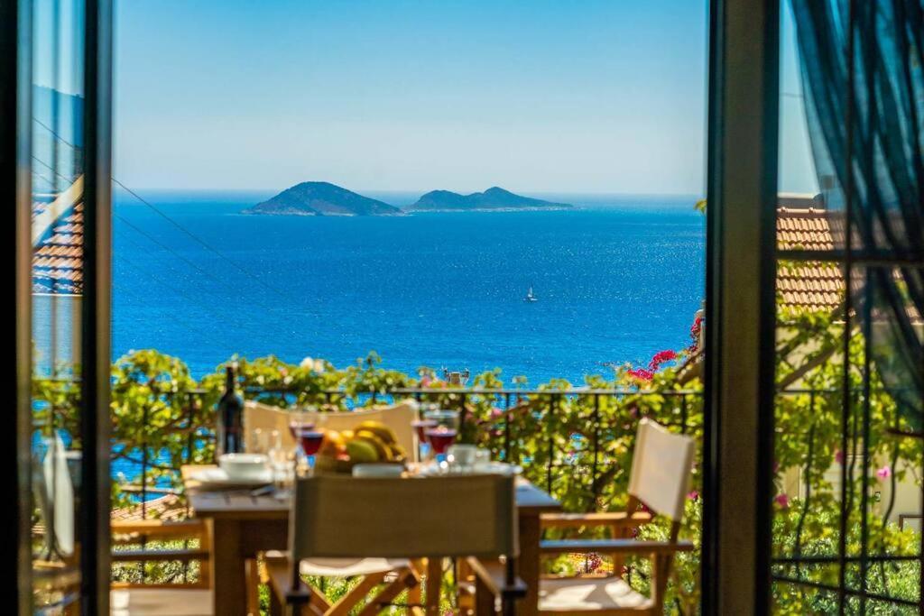 Azure Apartment With Sea View In Kalkan Exterior foto